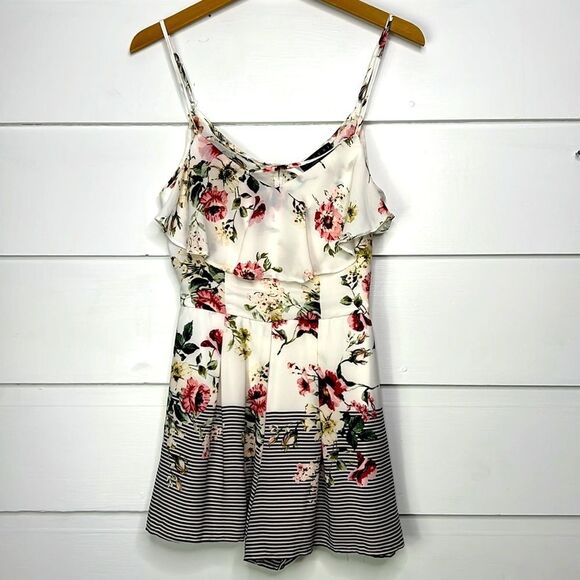 NWT Trixxi Floral and Striped Romper from Francesca’s Size Small - Picture 2 of 13
